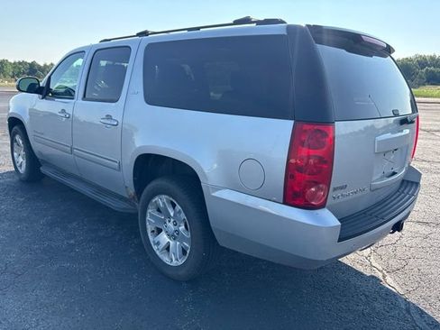 Used 2011 GMC Yukon XL SLT w/ SLT-2 Equipment Package AWD/4WD image 6