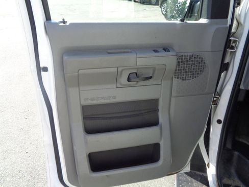 Used 2013 Ford E-250 and Econoline 250 Extended w/ PWR Group RWD image 13