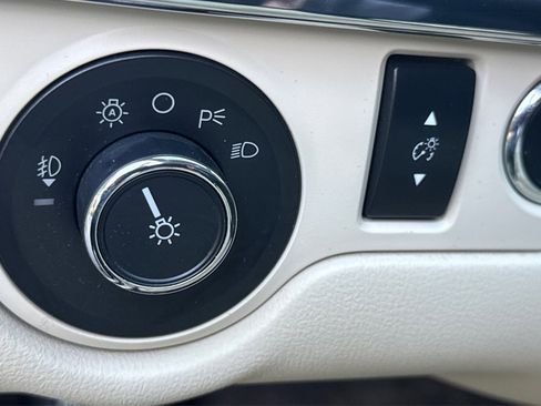 Used 2016 Lincoln MKS w/ Equipment Group 101A image 21