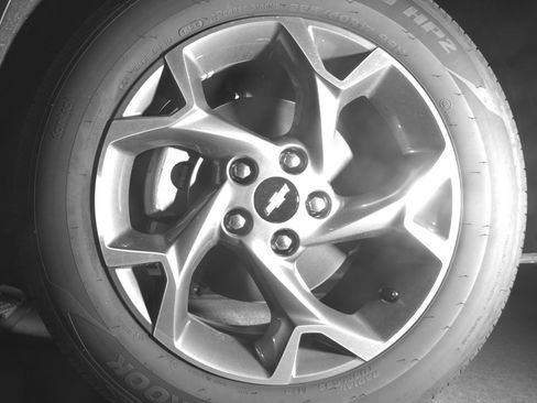 Used 2025 Chevrolet Trax LT w/ LT Convenience Package image 12