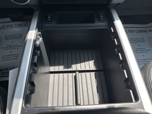Used 2019 Nissan Titan SL w/ Off-Road Package AWD/4WD image 63