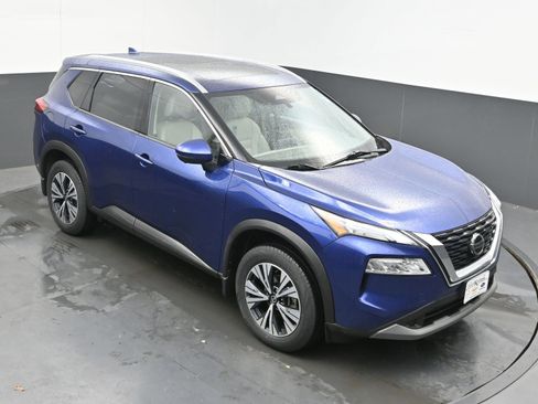 Used 2021 Nissan Rogue SV w/ Premium Package image 24