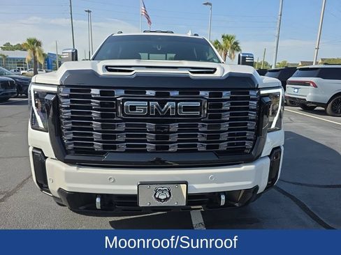 Used 2025 GMC Sierra 2500 Denali Ultimate AWD/4WD image 3