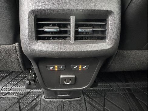 Used 2022 Chevrolet Equinox Premier image 15