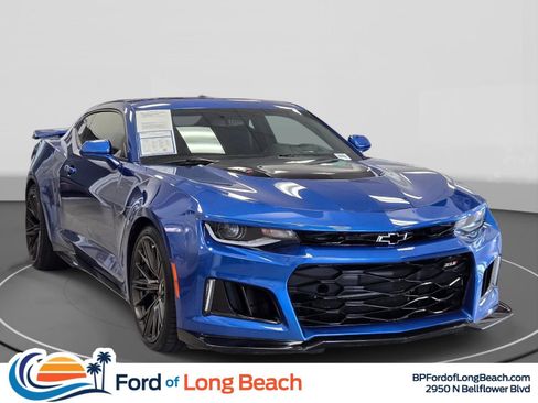 Used 2018 Chevrolet Camaro ZL1 RWD image 1