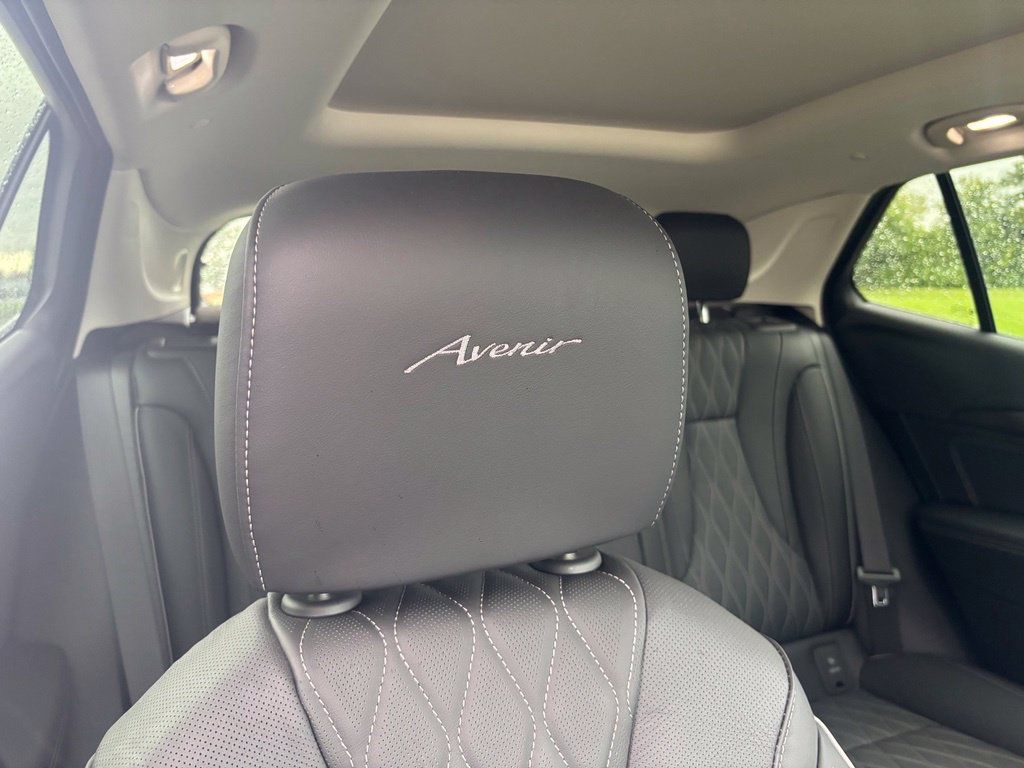 Used 2023 Buick Envision Avenir AWD/4WD image 33
