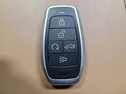 Used 2020 Hyundai Sonata Limited FWD image 32