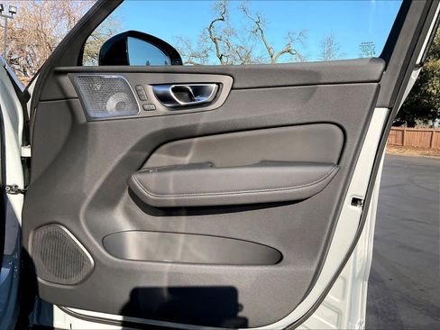 New 2026 Volvo XC60 T8 Ultra w/ Climate Package image 30