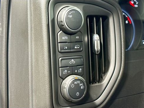 Used 2021 Chevrolet Silverado 1500 Custom AWD/4WD image 12