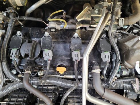 Used 2025 Nissan Altima 2.5 SV FWD image 30