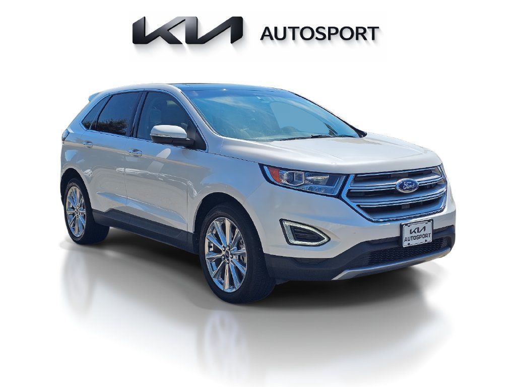 Used 2017 Ford Edge Titanium w/ Equipment Group 301A FWD image 5