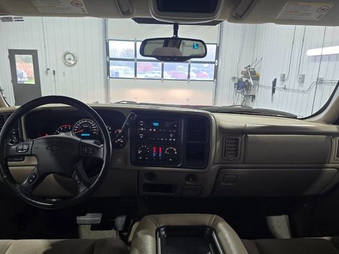 Used 2005 Chevrolet Silverado 2500 LS w/ Heavy-Duty Power Package image 9