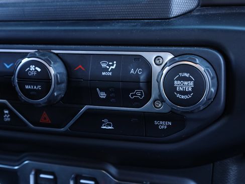 Used 2023 Jeep Wrangler Sport S image 32