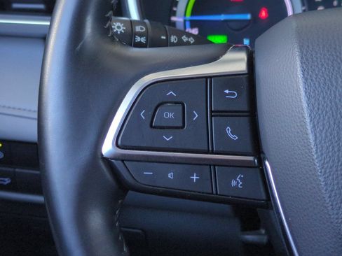 Used 2020 Toyota Highlander XLE AWD/4WD image 36