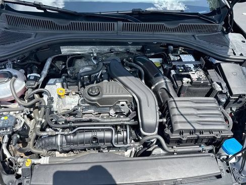 Used 2025 Volkswagen Jetta SE FWD image 34