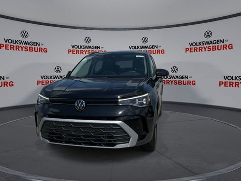 New 2026 Volkswagen Taos SE AWD/4WD image 3