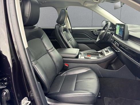Used 2025 Lincoln Aviator AWD w/ Jet Appearance Package image 15