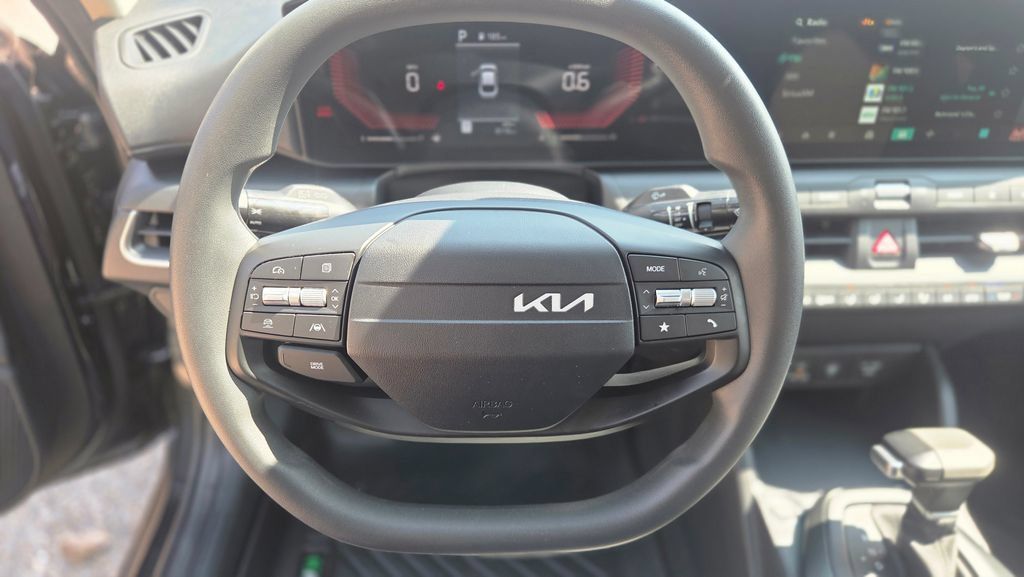 Used 2026 Kia K4 FWD image 16