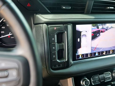 Used 2021 GMC Yukon Denali RWD image 17