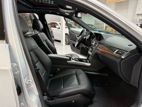 Used 2014 Mercedes-Benz E 350 4MATIC Sedan image 18