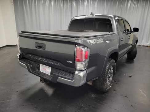 Used 2023 Toyota Tacoma TRD Off-Road image 8