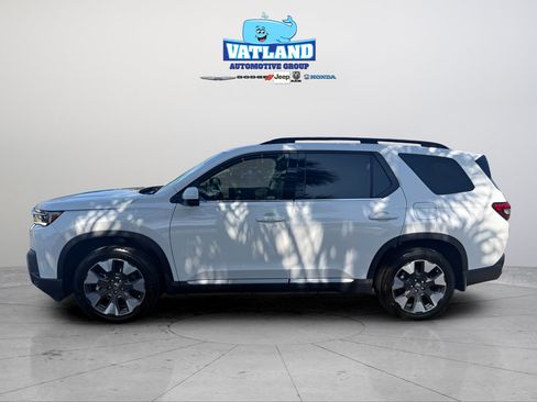 New 2026 Honda Pilot Touring image 2