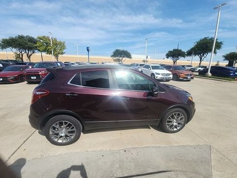 Used 2018 Buick Encore Sport Touring FWD image 3