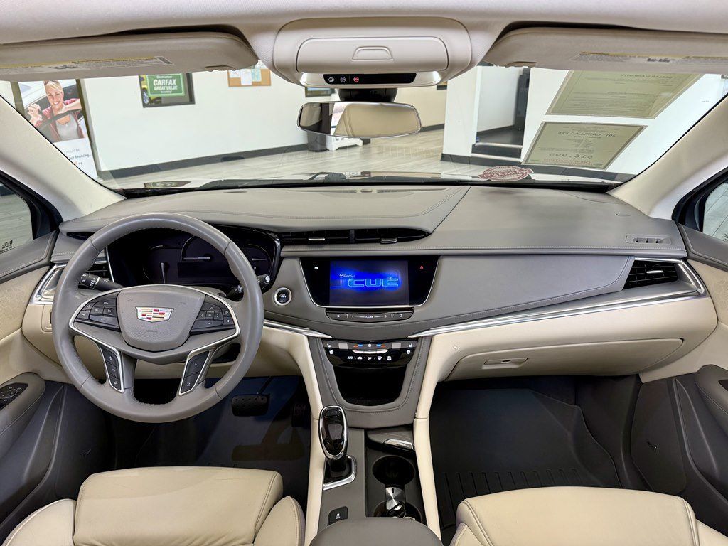 Used 2017 Cadillac XT5 Premium Luxury FWD image 10
