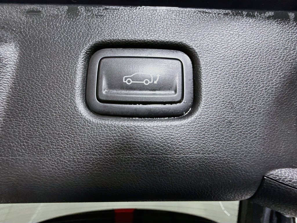 Used 2024 Hyundai Kona Limited AWD/4WD image 42
