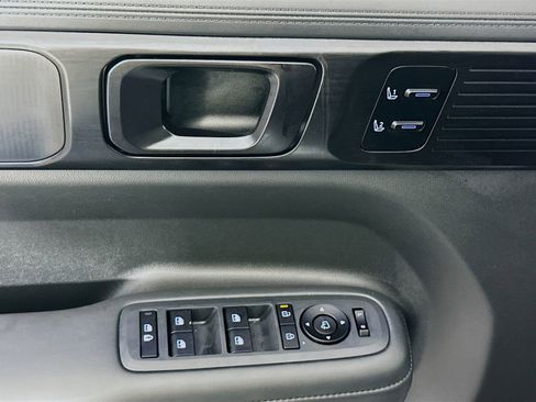 Used 2025 Hyundai Santa Fe Calligraphy AWD/4WD image 18