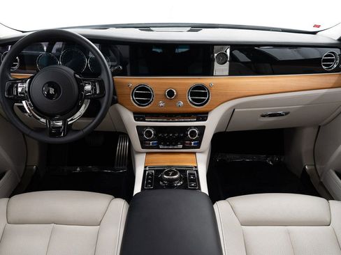 Certified 2021 Rolls-Royce Ghost image 30