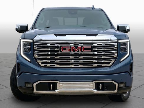 Certified 2024 GMC Sierra 1500 Denali w/ Denali Reserve Package AWD/4WD image 4