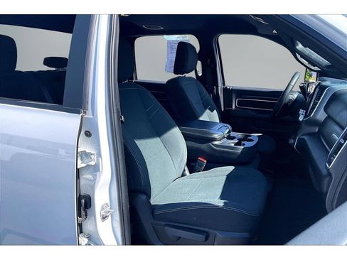 Used 2025 RAM 2500 Big Horn AWD/4WD image 30