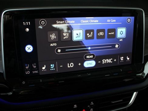 New 2025 Volkswagen Atlas SEL image 24