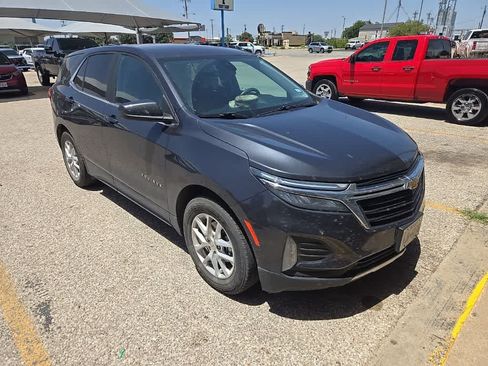 Used 2022 Chevrolet Equinox LT FWD image 2