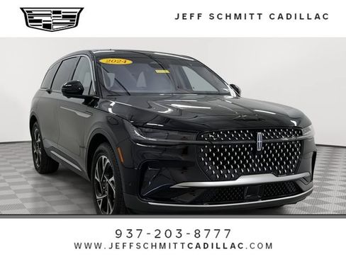 Used 2024 Lincoln Nautilus Premier AWD/4WD image 1