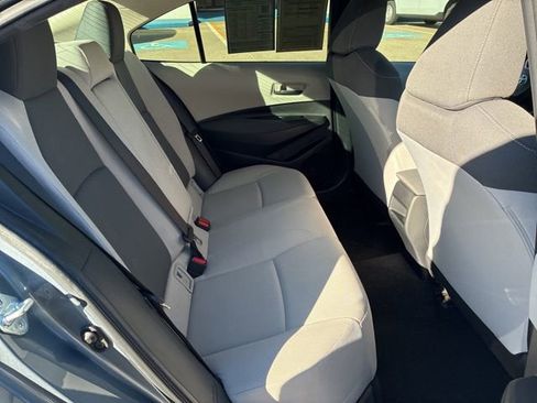 Used 2022 Toyota Corolla LE image 23
