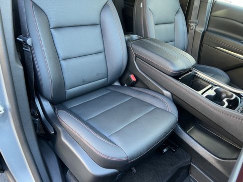 Used 2025 Chevrolet Traverse Z71 w/ Enhanced Driving Package image 28