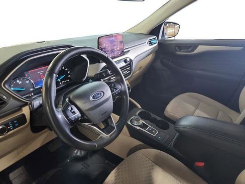 Used 2022 Ford Escape SE w/ Cold Weather Package FWD image 29