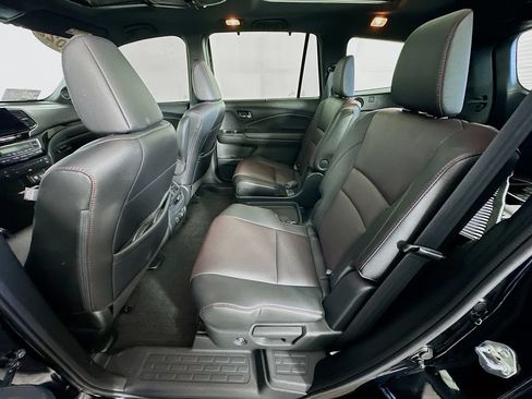 Used 2022 Honda Pilot Black Edition image 32