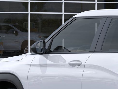 New 2026 Chevrolet TrailBlazer LS FWD image 36