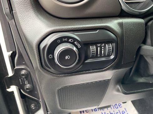 Used 2022 Jeep Wrangler Unlimited Sport AWD/4WD image 15