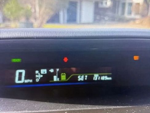 Used 2012 Toyota Prius V Five image 5