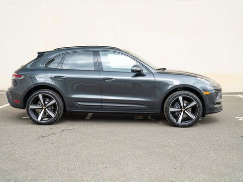 Certified 2026 Porsche Macan AWD/4WD image 8
