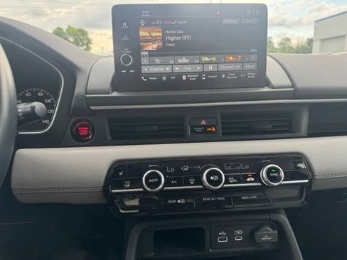 Used 2023 Honda Pilot EX-L image 16