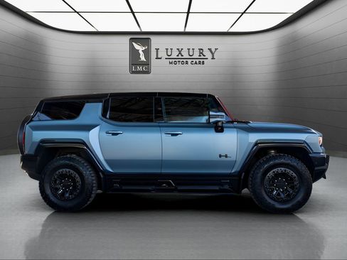 Used 2024 GMC Hummer EV 3X w/ Omega Edition AWD/4WD image 8