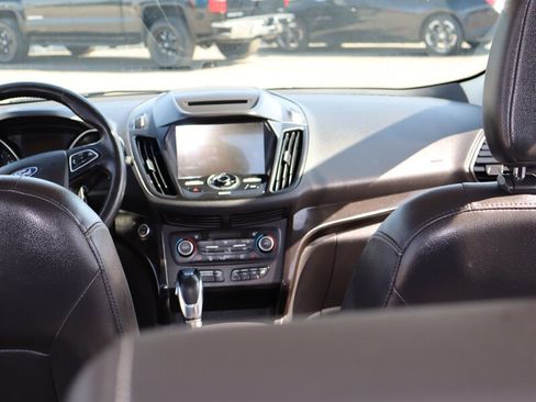 Used 2018 Ford Escape Titanium AWD/4WD image 19