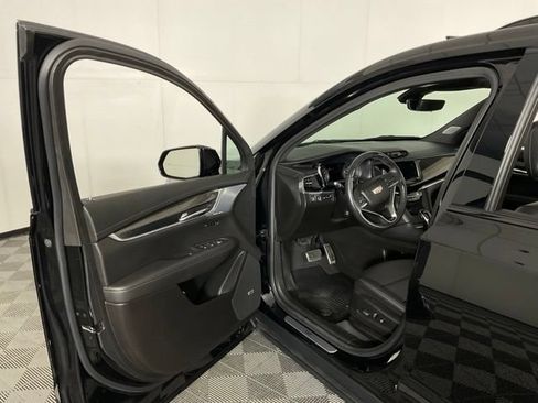 Used 2024 Cadillac XT6 Sport w/ Technology Package AWD/4WD image 23