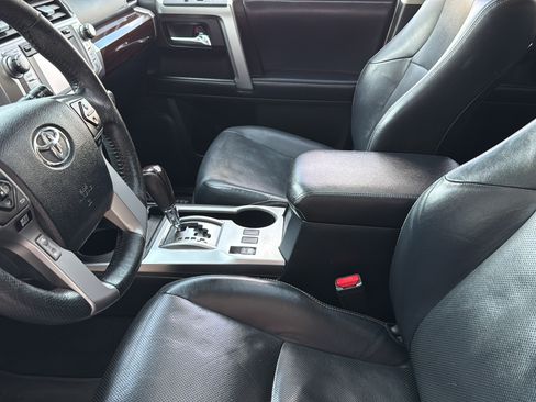 Used 2018 Toyota 4Runner Limited AWD/4WD image 17