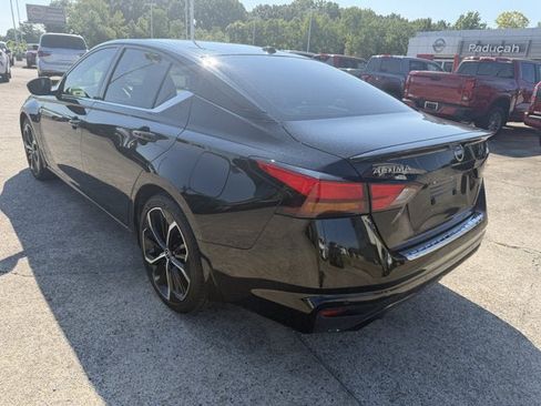 Used 2023 Nissan Altima 2.5 SR w/ SR Premium Package FWD image 7